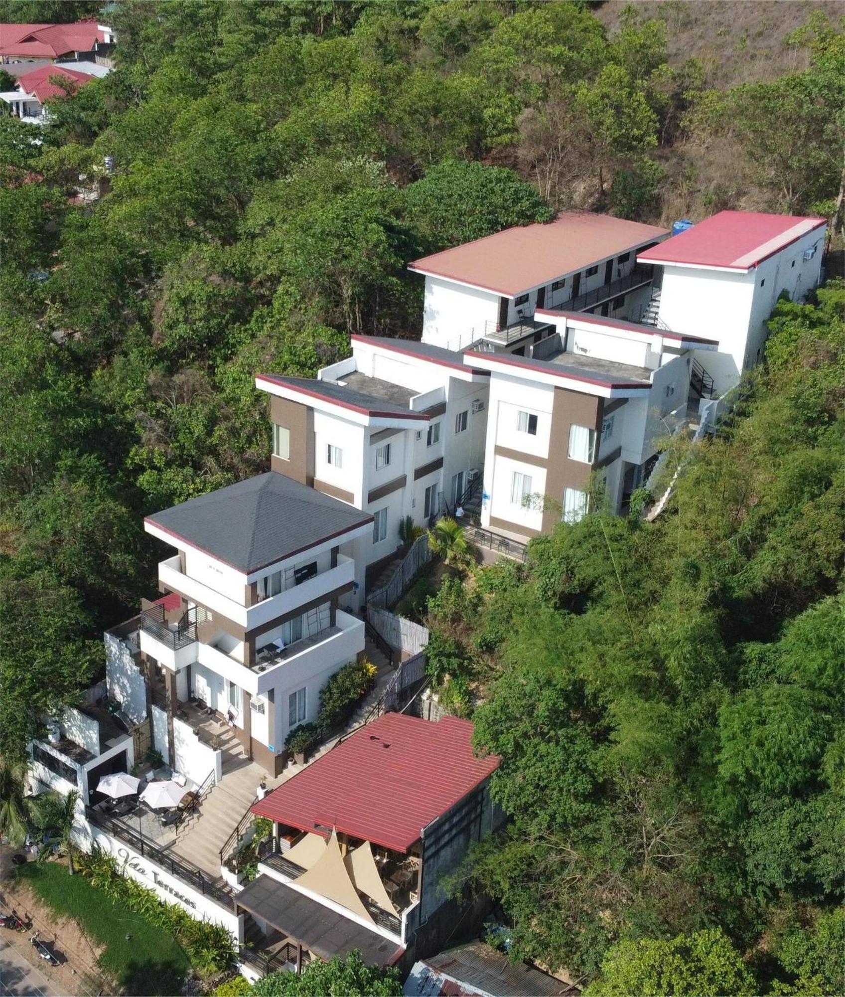 Vela Terraces Hotel Coron Bagian luar foto