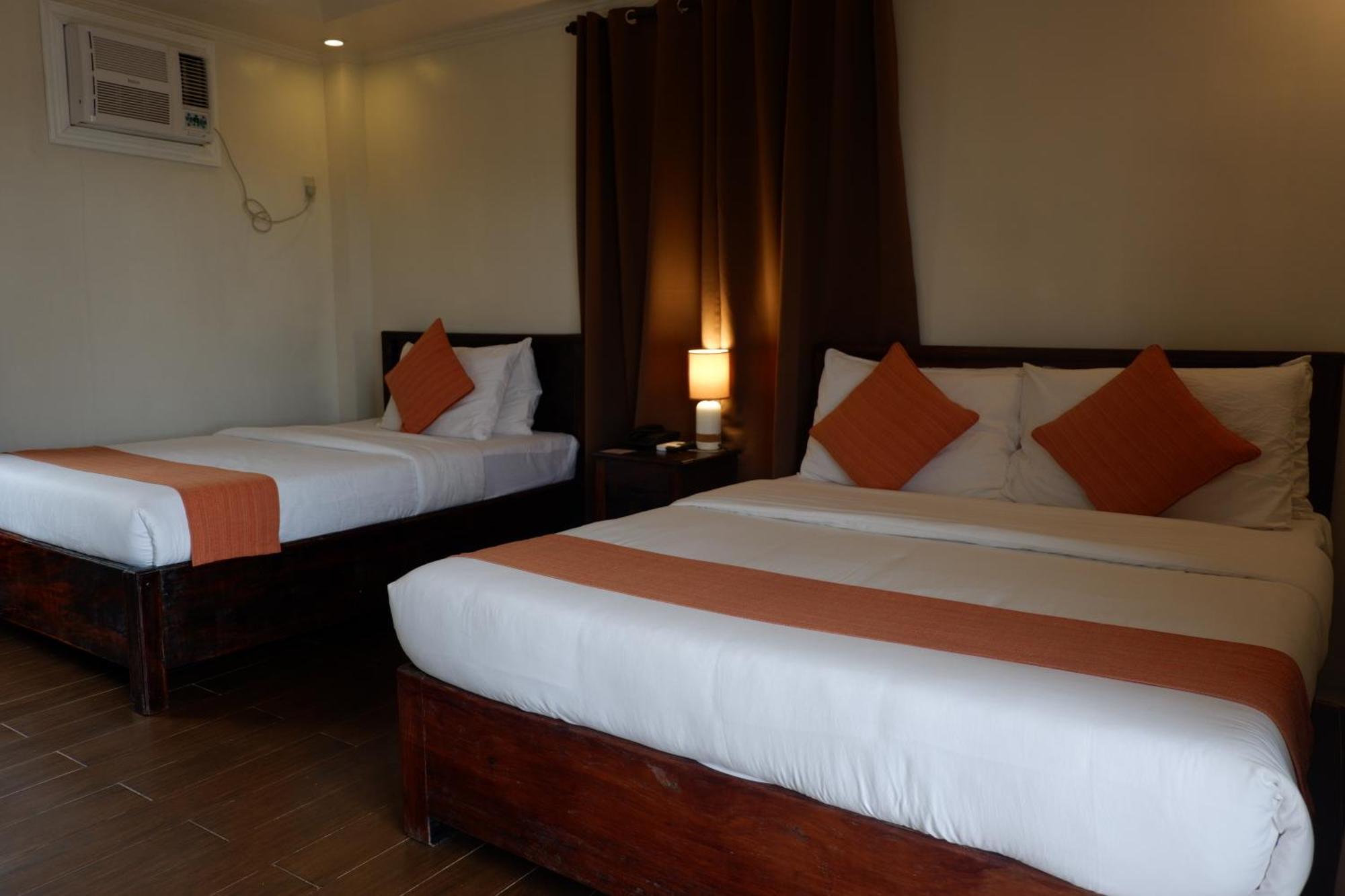 Vela Terraces Hotel Coron Bagian luar foto
