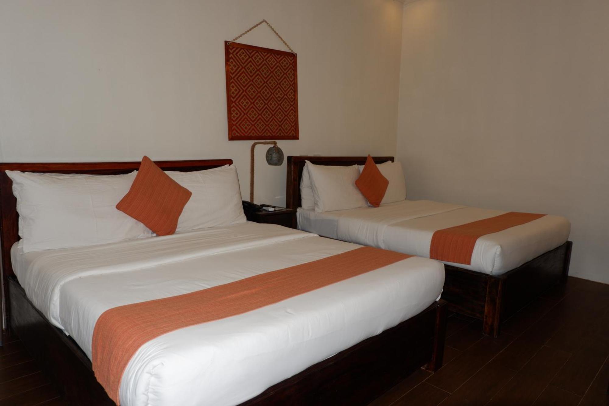 Vela Terraces Hotel Coron Bagian luar foto